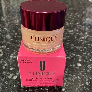 Clinique Moisture Surge 100H